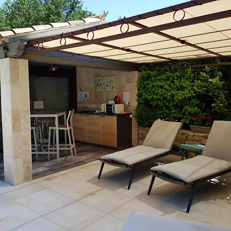Vigneron Bed & Breakfast